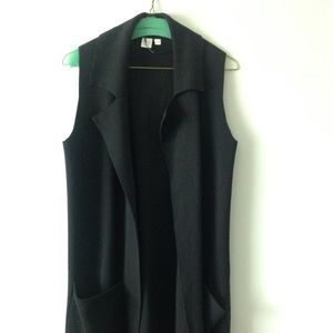 Twik Simons Minimalist Open Sleeveless Cardigan